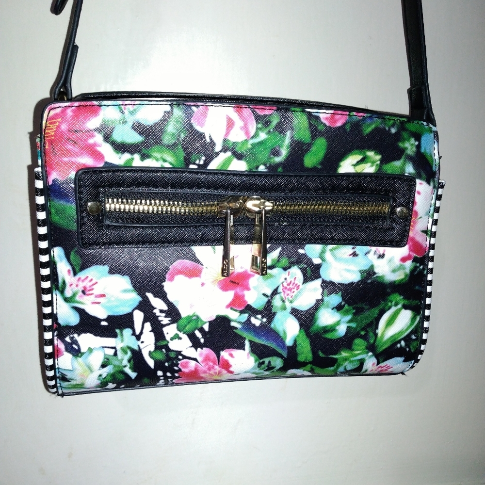 Aldo crossbody and matching card case